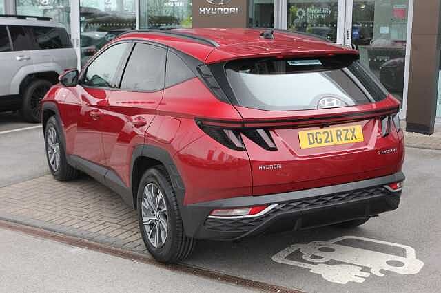 Hyundai TUCSON 1.6 TGDi 48V MHD SE Connect 5dr 2WD Red