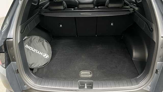 Hyundai TUCSON 1.6 T-GDi 13.8kWh Black Line SUV 5dr Petrol Plug-in Hybrid Auto Euro 6 (s/s) (25 grey
