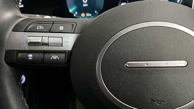 Hyundai TUCSON 1.6 T-GDi 13.8kWh Black Line SUV 5dr Petrol Plug-in Hybrid Auto Euro 6 (s/s) (25 grey
