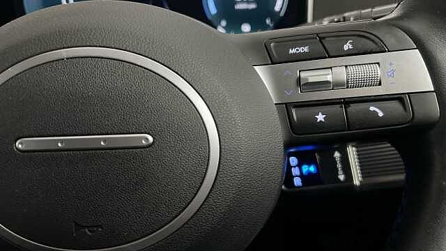 Hyundai TUCSON 1.6 T-GDi 13.8kWh Black Line SUV 5dr Petrol Plug-in Hybrid Auto Euro 6 (s/s) (25 grey