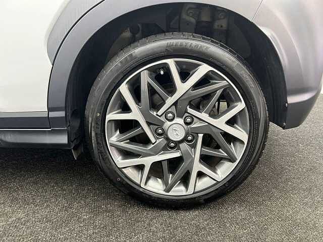 Hyundai KONA 1.6 GDi Hybrid Premium 5dr DCT WHITE