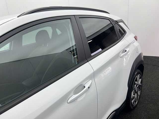 Hyundai KONA 1.6 GDi Hybrid Premium 5dr DCT WHITE