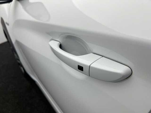 Hyundai KONA 1.6 GDi Hybrid Premium 5dr DCT WHITE