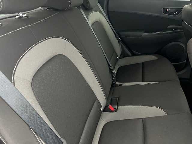 Hyundai KONA 1.6 GDi Hybrid Premium 5dr DCT WHITE