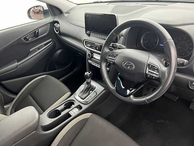 Hyundai KONA 1.6 GDi Hybrid Premium 5dr DCT WHITE