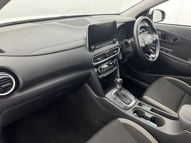 Hyundai KONA 1.6 GDi Hybrid Premium 5dr DCT WHITE