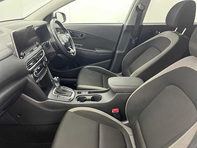 Hyundai KONA 1.6 GDi Hybrid Premium 5dr DCT WHITE