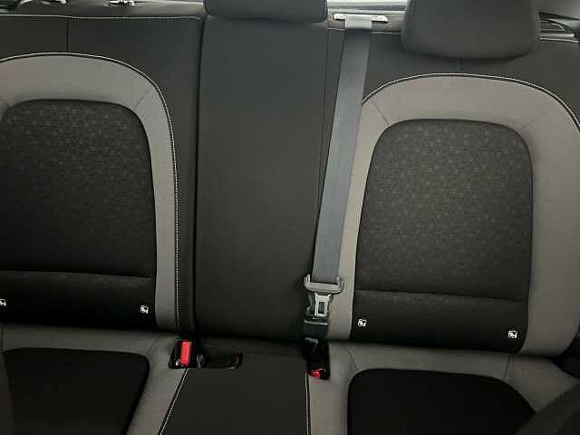Hyundai KONA 1.6 GDi Hybrid Premium 5dr DCT WHITE