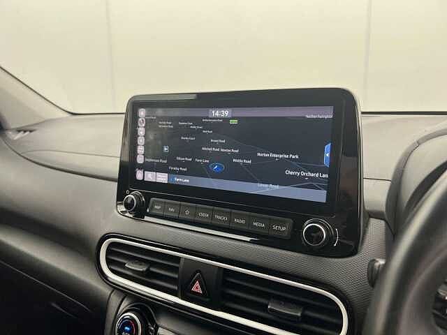Hyundai KONA 1.6 GDi Hybrid Premium 5dr DCT WHITE