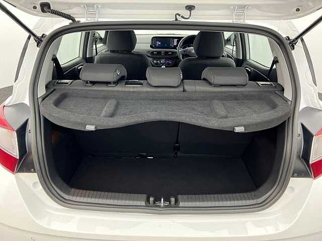 Hyundai I10 1.2 [79] Advance 5dr [Nav] ATLAS WHITE