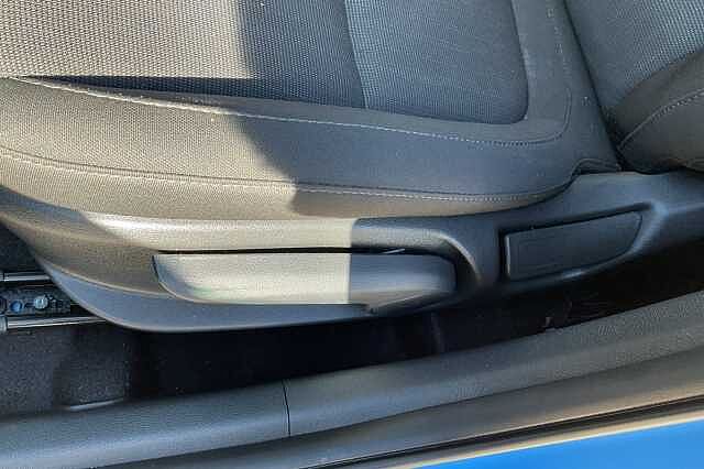 Hyundai KONA 1.6 GDi Hybrid Premium 5dr DCT Blue