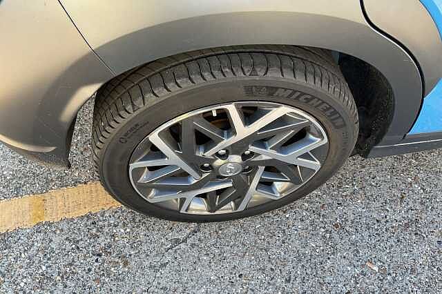 Hyundai KONA 1.6 GDi Hybrid Premium 5dr DCT Blue
