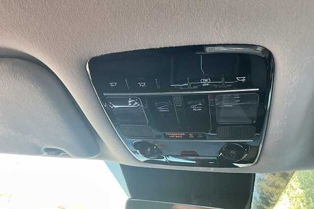 Hyundai SANTA FE 1.6 TGDi 239 Hybrid Ultimate 5dr Auto