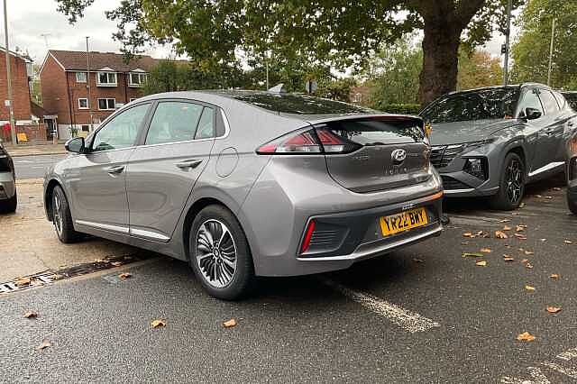 Hyundai IONIQ 1.6 GDi Plug-in Hybrid Premium 5dr DCT