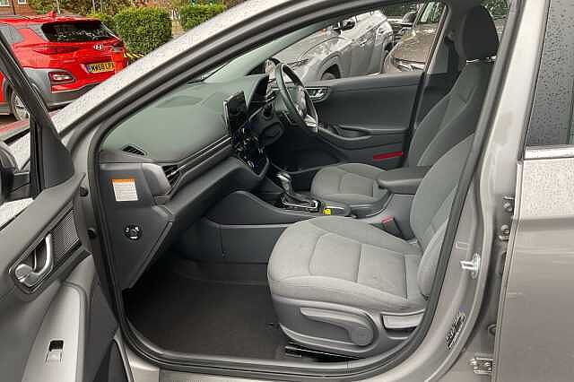 Hyundai IONIQ 1.6 GDi Plug-in Hybrid Premium 5dr DCT