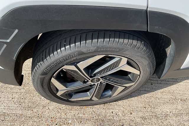 Hyundai TUCSON 1.6 TGDi Hybrid 230 Ultimate 5dr 2WD Auto White