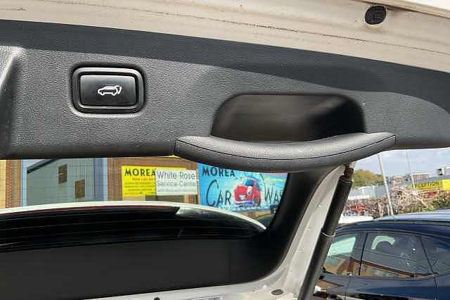 Hyundai TUCSON 1.6 TGDi Hybrid 230 Ultimate 5dr 2WD Auto White