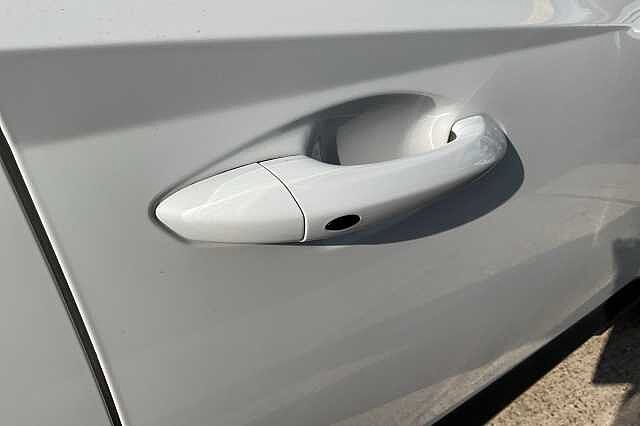 Hyundai TUCSON 1.6 TGDi Hybrid 230 Ultimate 5dr 2WD Auto White