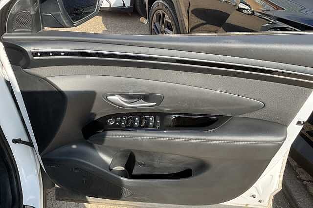 Hyundai TUCSON 1.6 TGDi Hybrid 230 Ultimate 5dr 2WD Auto White