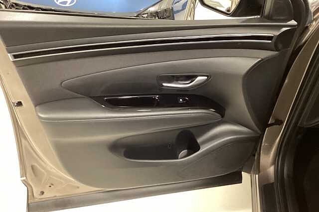 Hyundai TUCSON 1.6 TGDi Hybrid 230 SE Connect 5dr 2WD Auto Brown