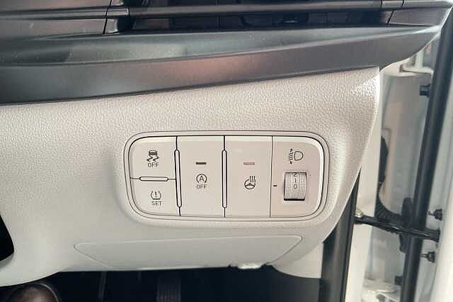 Hyundai I20 1.0T GDi 90 Tech Line 5dr White