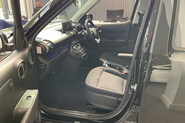 Hyundai INSTER 85kW 02 49kWh 5dr Auto Black