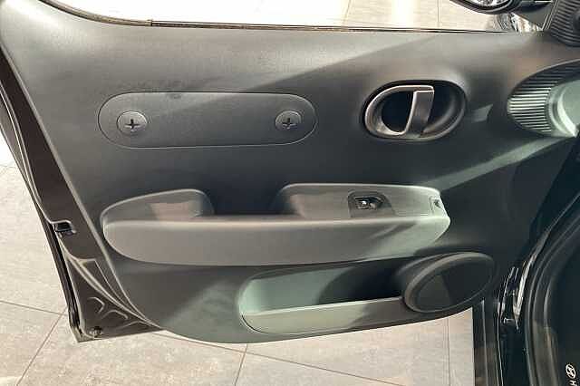 Hyundai INSTER 85kW 02 49kWh 5dr Auto Black