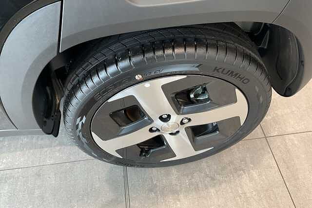 Hyundai INSTER 85kW 02 49kWh 5dr Auto Black