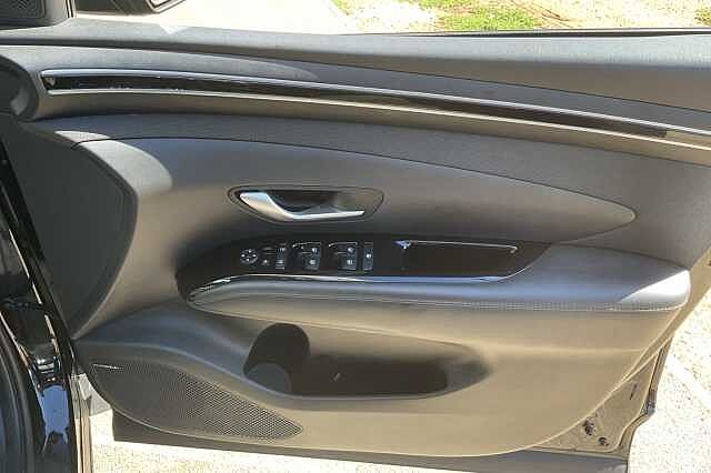Hyundai TUCSON 1.6 TGDi Hybrid 230 Premium 5dr 2WD Auto Black