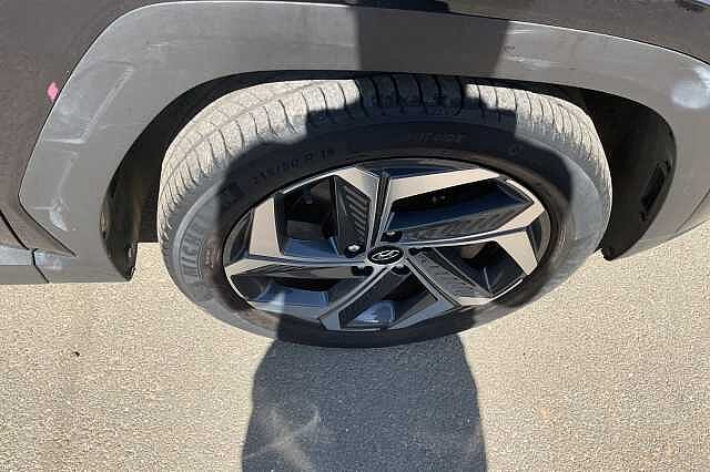 Hyundai TUCSON 1.6 TGDi Hybrid 230 Premium 5dr 2WD Auto Black