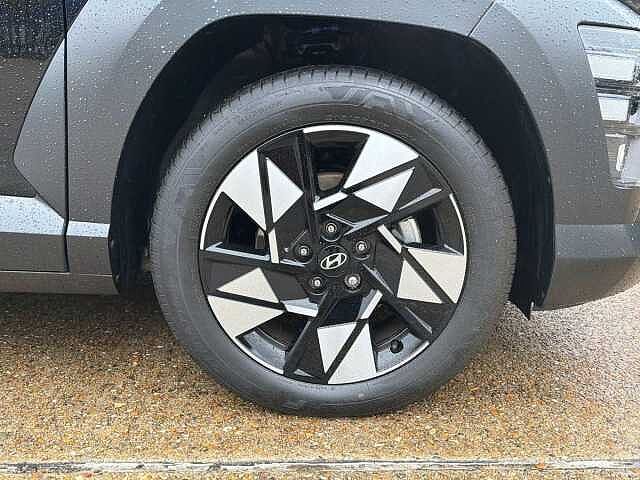 Hyundai KONA 1.6 Hybrid 138 Advance 5dr DCT Black
