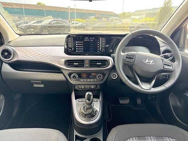 Hyundai i10 i10 1.2 Premium Hatchback 5dr Petrol Auto Euro 6 (s/s) (79 ps)