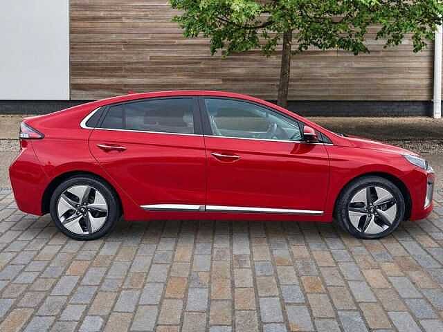 Hyundai IONIQ 1.6 h-GDi Premium SE Hatchback 5dr Petrol Hybrid DCT Euro 6 (s/s) (141 ps) Fiery Red