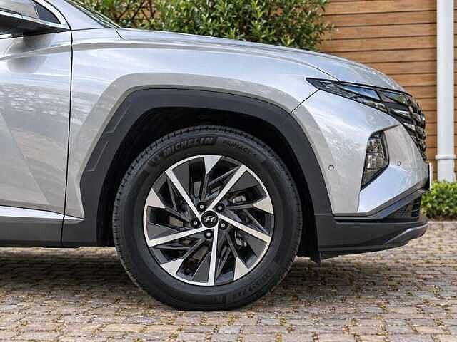 Hyundai TUCSON 1.6 T-GDi MHEV Premium SUV 5dr Petrol Hybrid DCT Euro 6 (s/s) (150 ps) Shimmering Silver