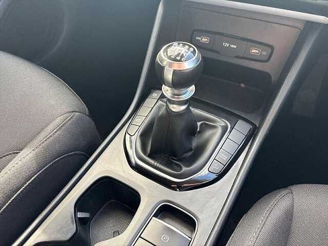 Hyundai TUCSON 1.6 T-GDi SE Connect SUV 5dr Petrol Manual Euro 6 (s/s) (150 ps) Phantom Black