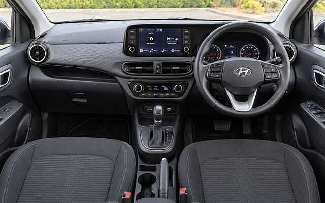 Hyundai I10 1.2 Premium Hatchback 5dr Petrol Auto Euro 6 (s/s) (84 ps) Phantom Black