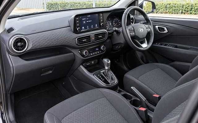 Hyundai I10 1.2 Premium Hatchback 5dr Petrol Auto Euro 6 (s/s) (84 ps) Phantom Black