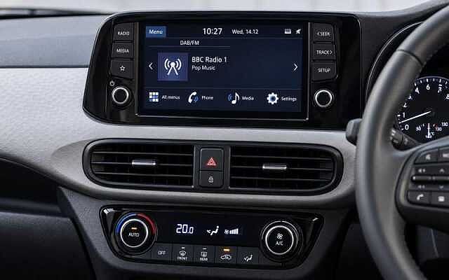 Hyundai I10 1.2 Premium Hatchback 5dr Petrol Auto Euro 6 (s/s) (84 ps) Phantom Black
