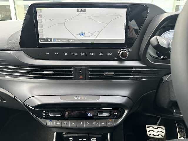 Hyundai BAYON 1.0 TGDi Premium 5dr DCT Dragon Red