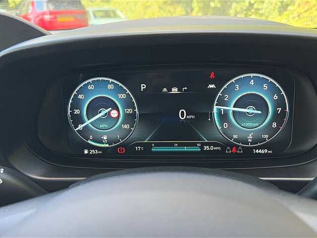 Hyundai BAYON 1.0 T-Gdi Mhev Premium Suv 5Dr Petrol Hybrid Dct Euro 6 (S/S) (100 Ps) Mangrove Green