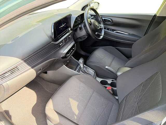 Hyundai BAYON 1.0 T-Gdi Mhev Premium Suv 5Dr Petrol Hybrid Dct Euro 6 (S/S) (100 Ps) Mangrove Green