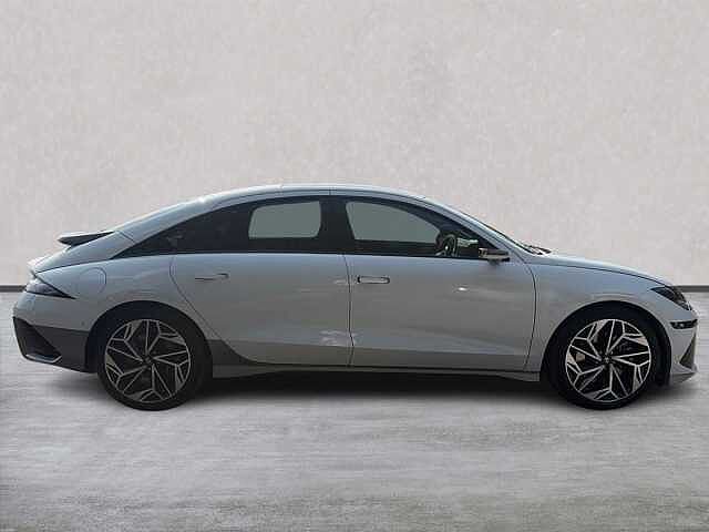 Hyundai IONIQ 6 77.4Kwh Ultimate Saloon 4Dr Electric Auto (228 Ps) Serenity White