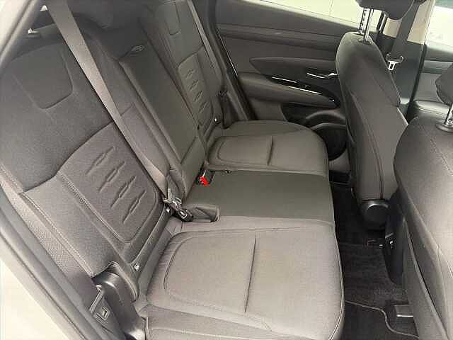 Hyundai TUCSON 1.6 T-Gdi Advance Suv 5Dr Petrol Hybrid Auto Euro 6 (S/S) (215 Ps) Atlas White