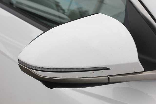 Hyundai TUCSON 1.6T 150 Ultimate 5dr DCT White