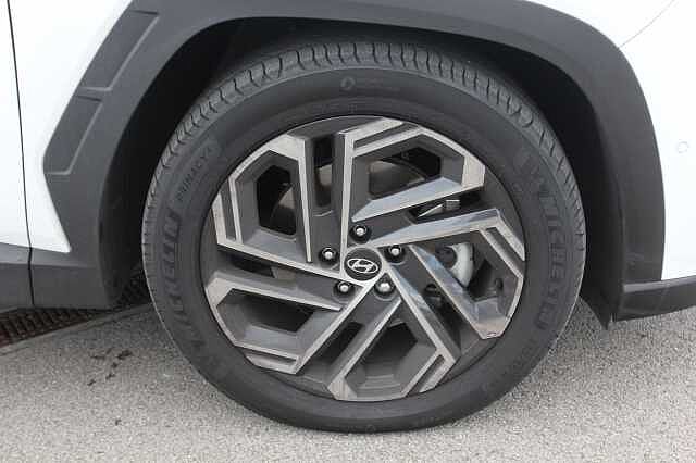 Hyundai TUCSON 1.6T 150 Ultimate 5dr DCT White