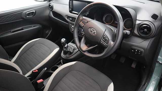 Hyundai I10 1.2 SE Connect Hatchback 5dr Petrol Manual Euro 6 (s/s) (84 ps) Green
