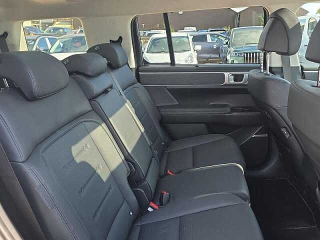 Hyundai SANTA FE 1.6T Hybrid Ultimate 5dr Automatic 4WD 7 Seats