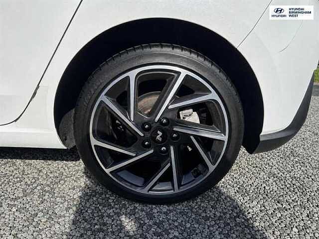 Hyundai I30 1.5 T-GDi MHEV N Line Hatchback 5dr Petrol Hybrid Manual Euro 6 (s/s) (159 ps) White