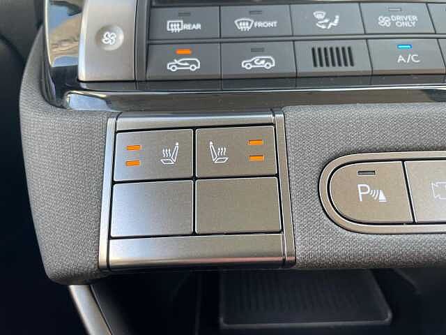 Hyundai INSTER Long Range 49kWh 02 Auto 5dr White