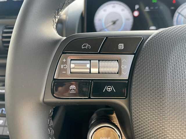 Hyundai INSTER Long Range 49kWh 02 Auto 5dr White